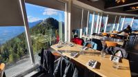 Abendessen im Panorama-Restaurant Northern Lights auf dem Sulphur Mountain