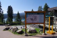 Am Maligne Lake 2
