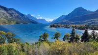 Blick auf den Upper Waterton Lake vom Prince of Wales Hotel