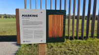 Dieser Holzzaun markiert die ursprünglichen Umrisse des Fort Calgary