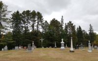 Ein Friedhof in kleinem Örtchen - Stopp auf der Route