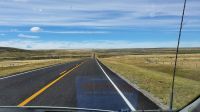 Fahrt durch die Prärie in Montana (USA)