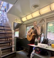 Folk Musik, The Canadian