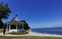 Hier kann man die Füße ins Wasser halten, Niagara on the Lake