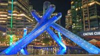 Olympia-Denkmal in Vancouver am Abend