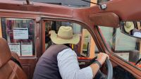 Red-Bus-Tour im Glacier-Nationalpark in Montana (USA) - unser Fahrer Joe