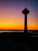 Sonnenaufgang über dem Skylon Tower - Niagara Kanada 