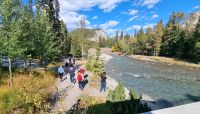 Spaziergang am Banff Springs Hotel