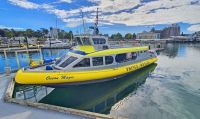 Walbeobachtungsboot im Hafen von Victoria - Vancouver Island