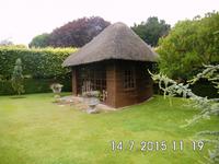 Romatische Gartenlaube