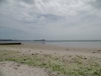 Das Meer ist weiter zurückgegangen in der St. Aubins Bay