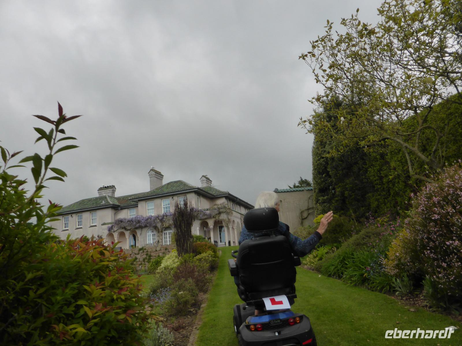 Einblicke und Ausblicke in privaten  und öffentlichen Gärten