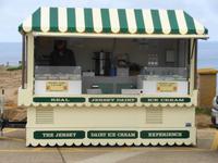 Jersey, Eisbude am La Corbière Leuchtturm 