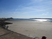 Bei Ebbe vergrößert sich die Insel um das Doppelte