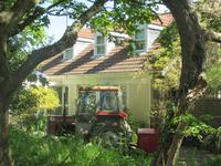 Das Fahrzeug des Inselarztes - auf der autofreien Insel sind nur Traktoren erlaubt