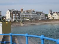 Unser Hotel Omaroo - direkt an der Seepromenade