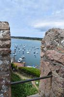 Blick von der Burg auf den Hafen von Gorey