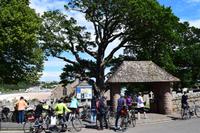 Pause an der St. Brelade Parish Church