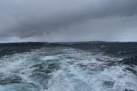 die stürmige Überfahrt dauert eine knappe Stunde 