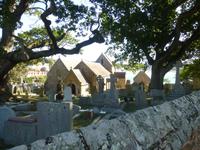 Wanderung an der Südküste Jerseys - St. Brelades Church