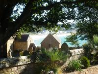 Wanderung an der Südküste Jerseys - St. Brelades Church