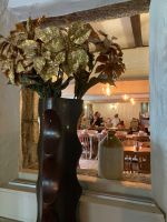 Mittagspause im Pub Les Fontaines Tavern