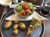 2. Gang im Ommaroo Hotel.jpeg