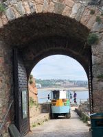 Ankunft des Amphibenfahrzeugs auf der Festungsinsel.jpeg