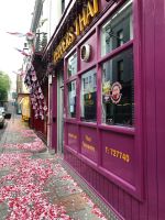 Häuserfassade in St. Helier.jpeg