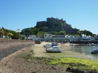 Gorey mit Mont Orgueil Castle