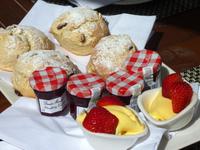 Cream Tea und Scones
