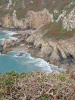 Zerklüftete Steilküste Guernseys