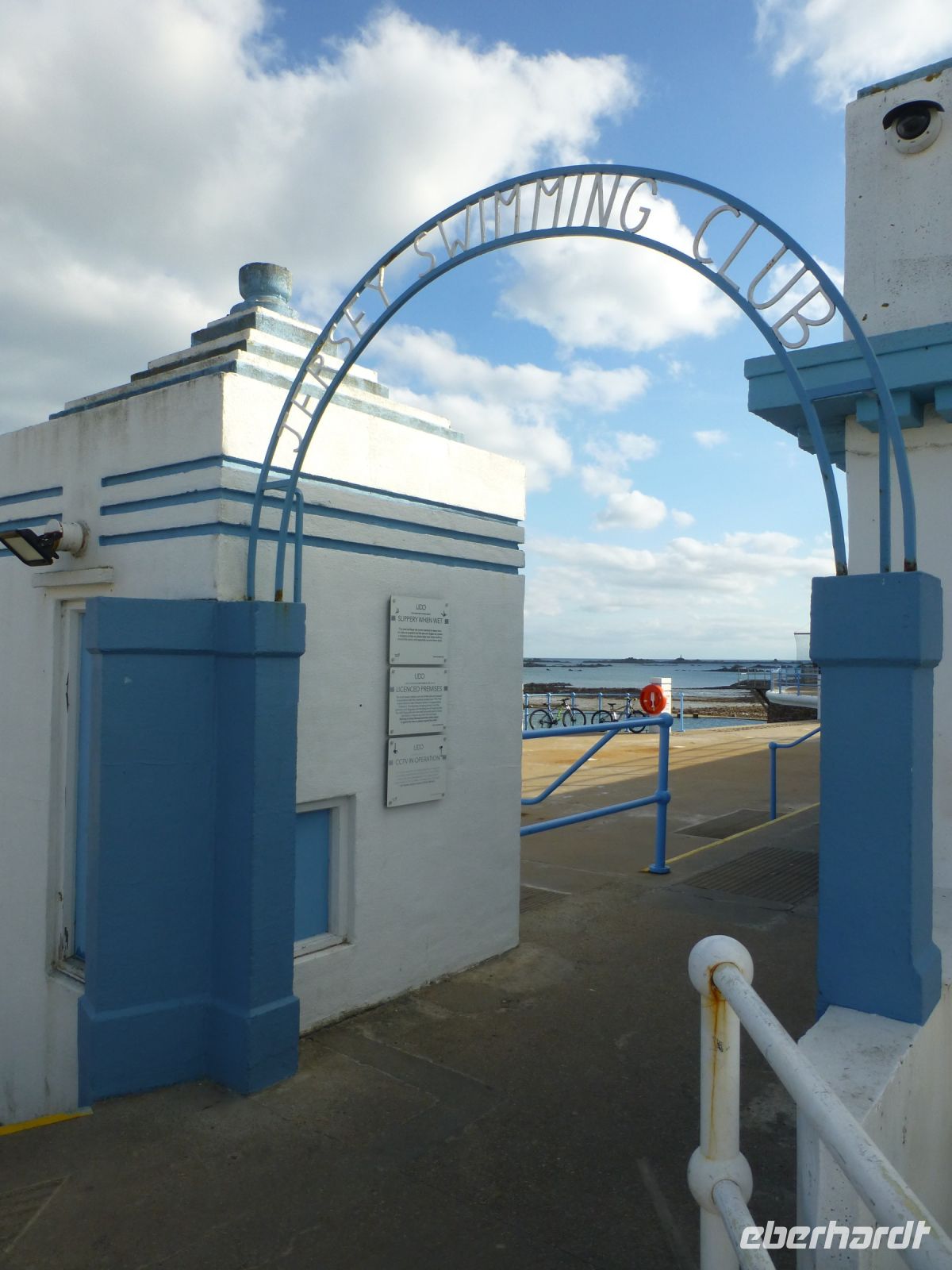 Jersey Swimming Club - die Badeanstalt ist Tag und Nacht geöffnet und kostenfrei