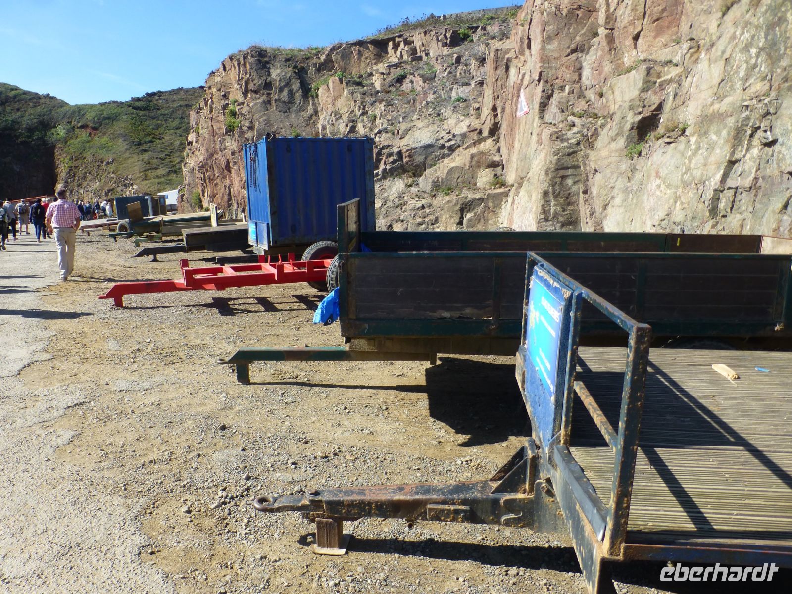 Da Sark autofrei ist, müssen Menschen und Waren über die Insel anders transportiert werden…