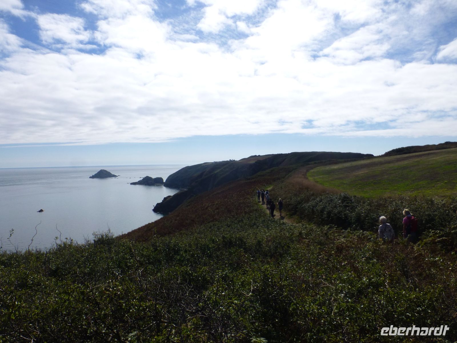 Unser Wanderweg verläuft oberhalb der Küste mit wunderschönen Ausblicken