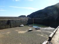 Ebbe im alten Hafen von Sark