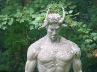 Und da steht tatsächlich der Teufel