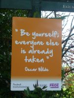 Kluge Sprüche helfen über den Tag hinweg. Denn gerade heute ist Schietwetter. 