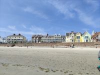 Blick vom Strand auf das Hotel Ommaroo