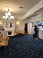 Rezeption im Hotel Ommaroo in St. Helier, Jersey