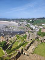 Ausblick auf Gorey vom Castle auf Jersey