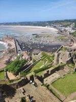 Ausblick auf Gorey vom Castle auf Jersey
