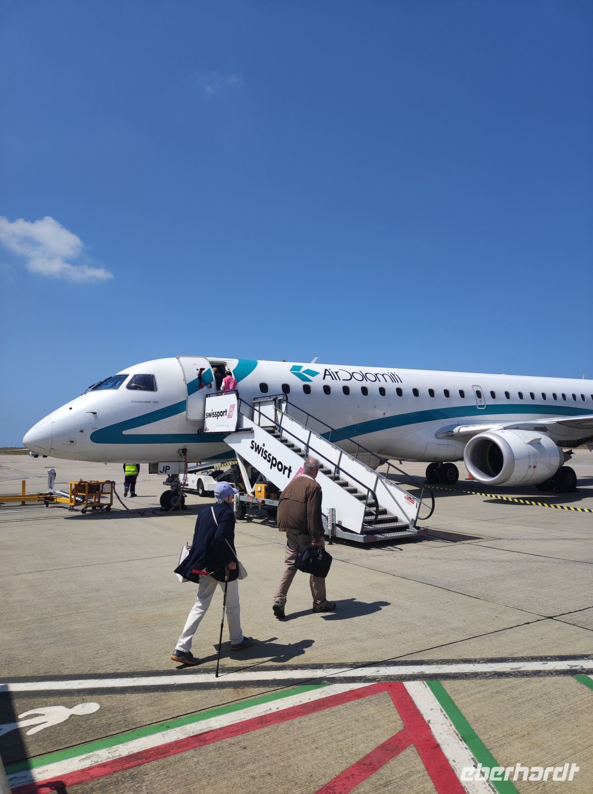 Abflug mit Air Dolomiti von Jersey