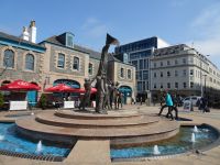 Jersey, St. Helier - Freiheitsdenkmal am Platz Liberation