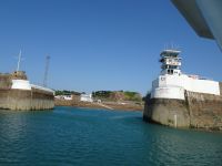 St. Helier - Hafeneinfahrt mit Signalturm