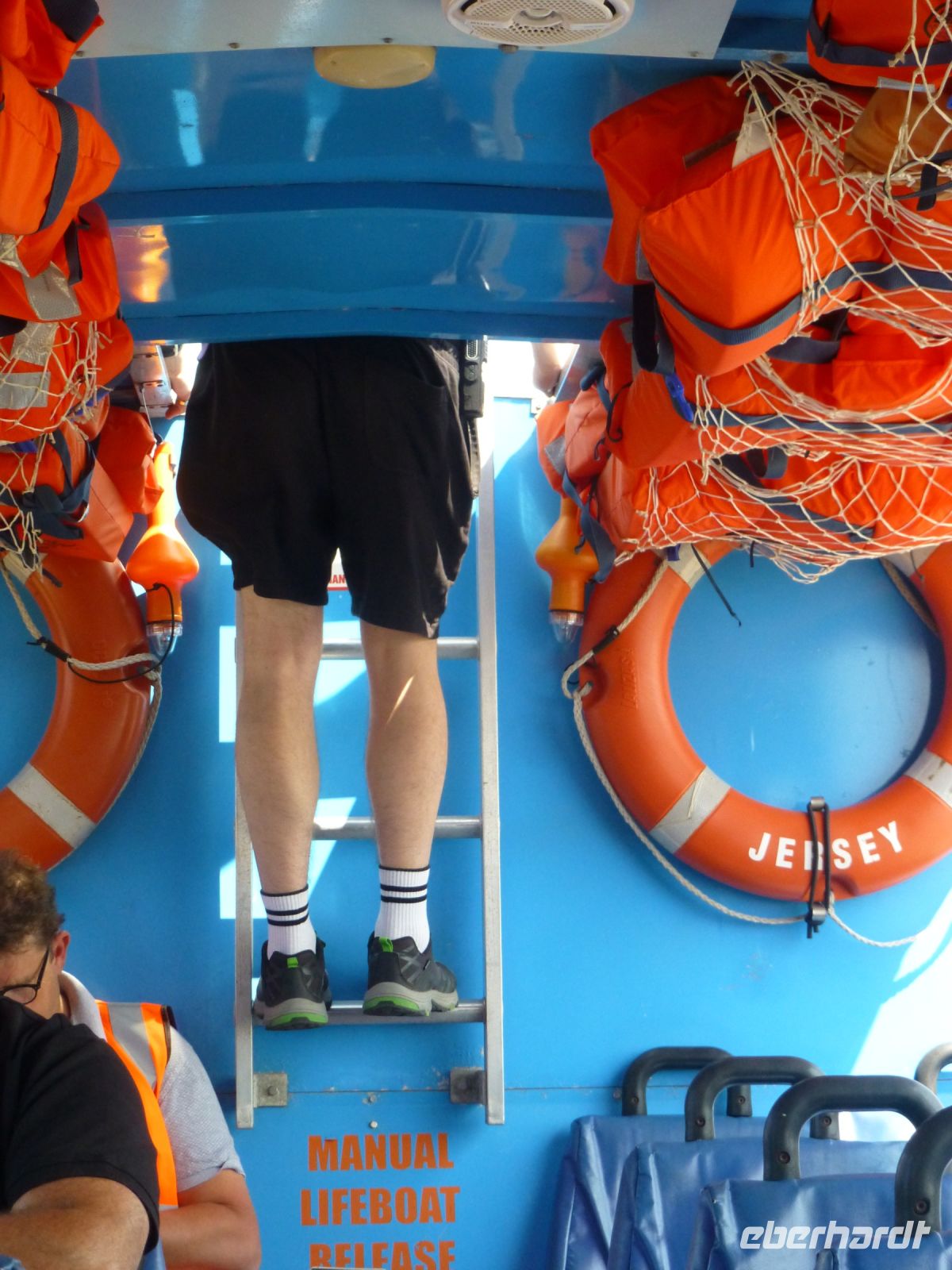 Beim Rückwärtsfahren braucht man jemanden im Ausguck.