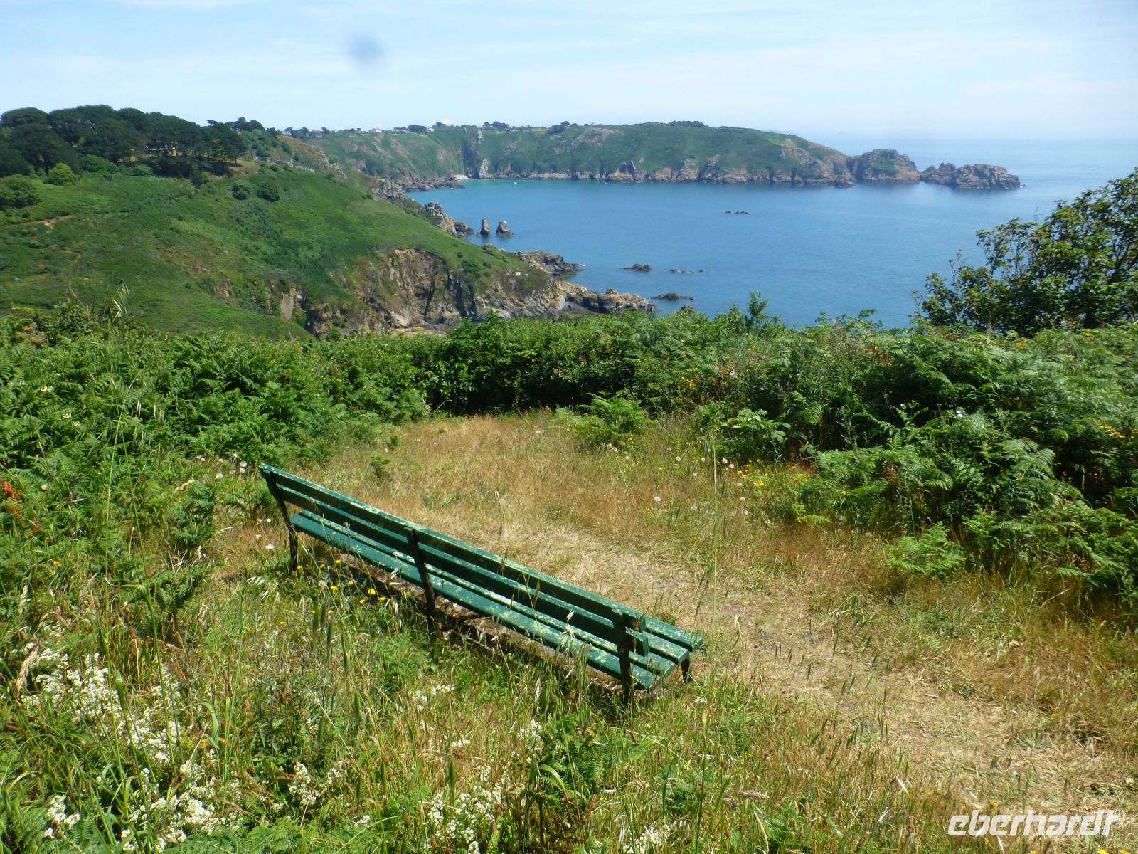 Ein kurzer Spazierweg über die Saints Bay mit Bänken an den richtigen Ausblicken.