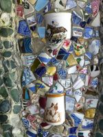 Wedgewood liefert das Arbeitsmaterial und so kommen  zwei Leblingsthemen der Briten zu neuen Ehren.