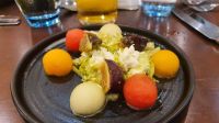 Abendessen im Hotel Ommaroo - Melone-Mozzarella-Feige-Salat
