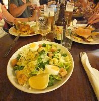 Abendessen im Pub The Admiral in St. Helier